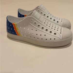 Native White Sneakers with Blue and Yellow Accents kids size 2